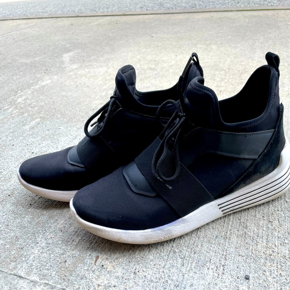 Kendall & Kylie Black High Top Sneakers size 9.5